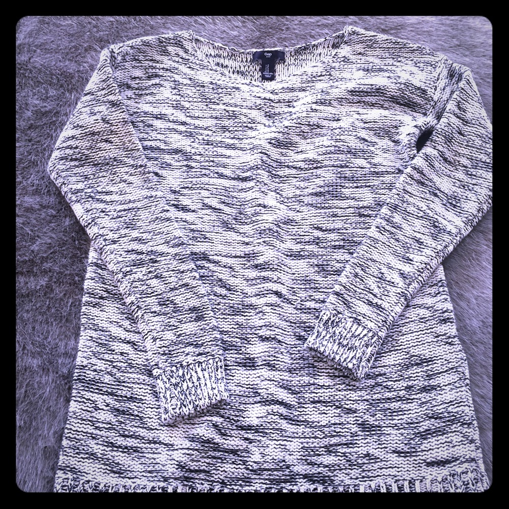 Gap sweater NEW